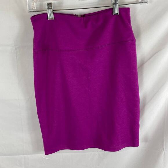 Xhilaration Stretch Fabric Mini Skirt Purple XS - Picture 1 of 2